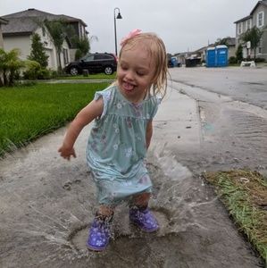 Meet your Posher, Danielle